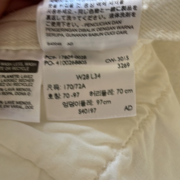 Levi’s distressed white 501 jeans - Picture 6 of 6